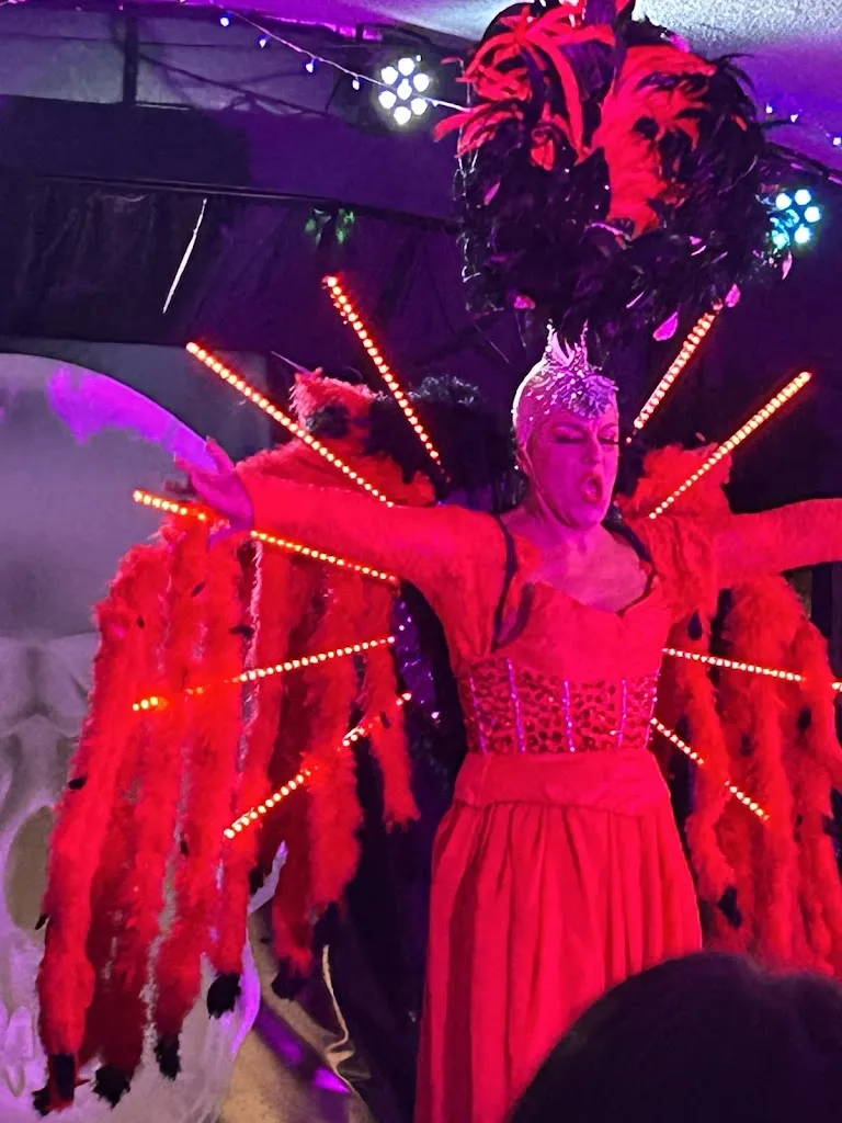 Christian stoesel_La Paillotte à Loulou_Versoud_review