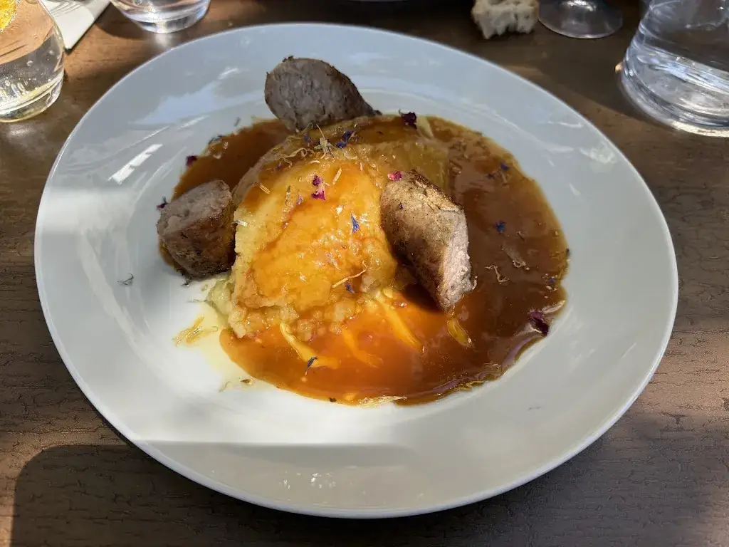 Hotel/Restaurant de la Tour_Auvillar_slider_image_2