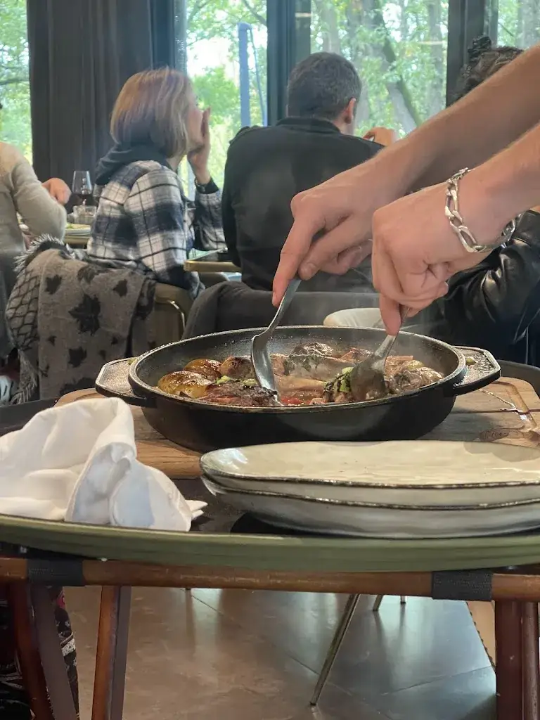 Meriem HLA_Domaine du Lac_Aussonne_review