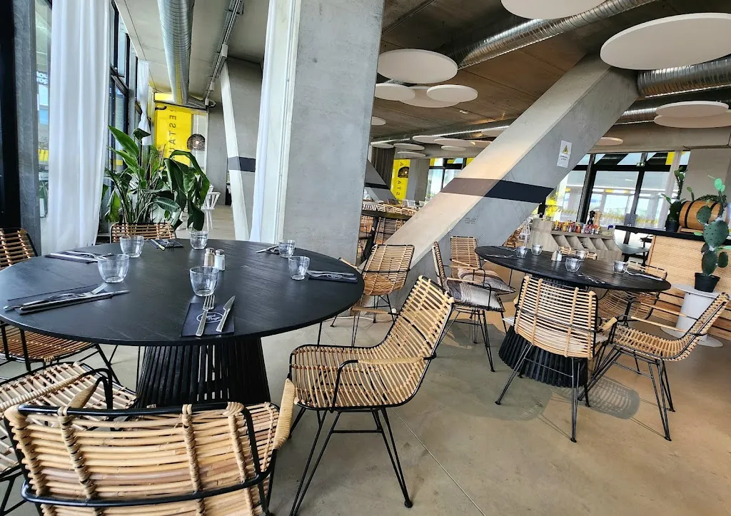 LE CENTRAL (by les bistrots _Esprit Pergo)_Aussonne_slider_image_1