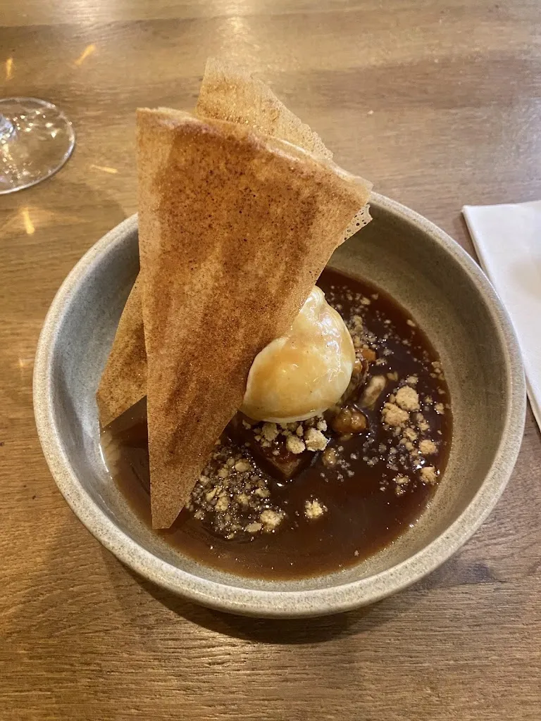 Adriana Nicolle Arias Carrera_Les Barrologues_Montlaur_review