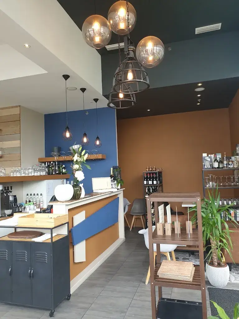 Au Goût des Autres restaurant in Belberaud