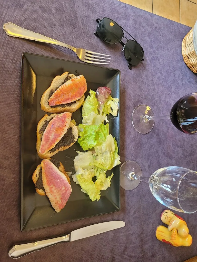 Robert Smith_Le Relais de Riquet_Labastide-d'Anjou_review