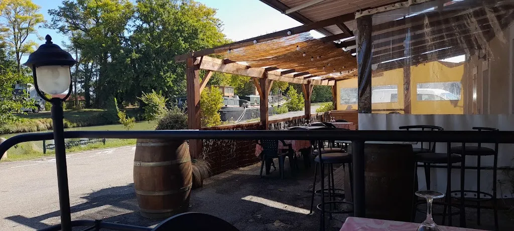 Le Relais de Riquet restaurant in Labastide-d'Anjou