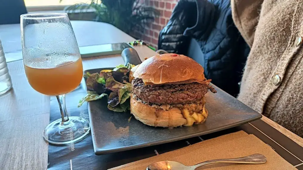 Nadège (Nanoulapin)_Aux petits oignons_Ayguesvives_review