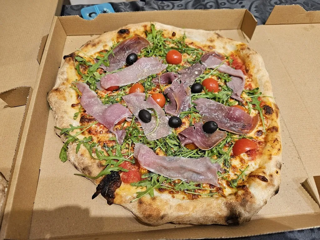 Pizza Di Napoli Ayguesvives_Ayguesvives_slider_image_1