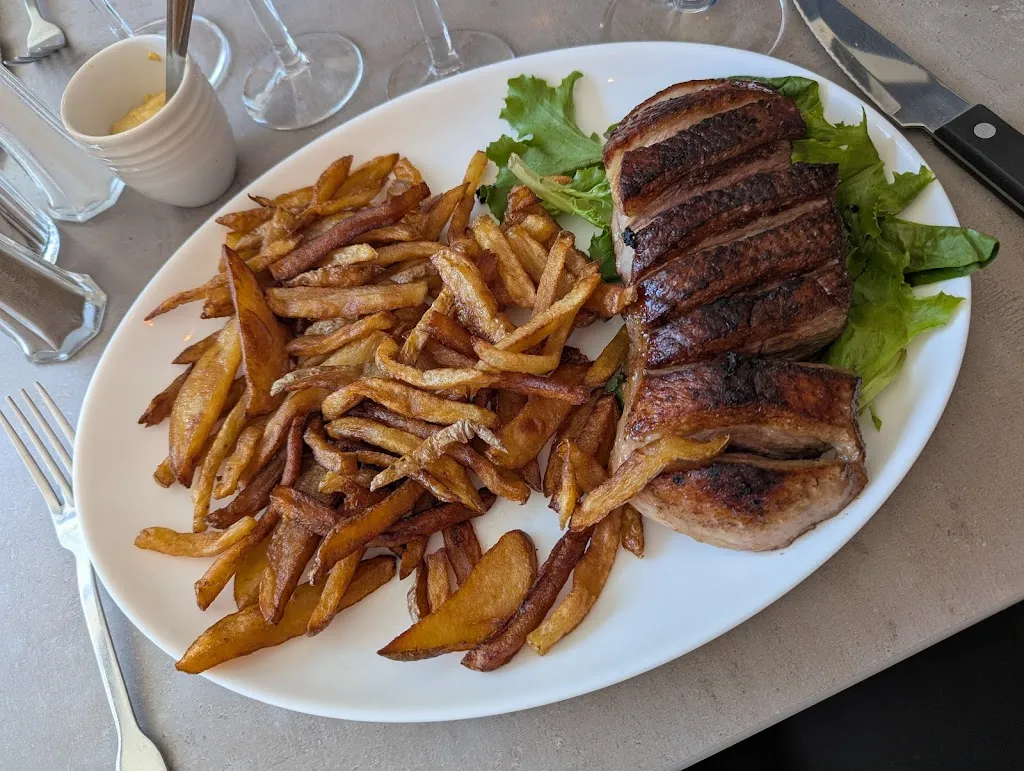 Christelle Burg_Les viand'art_Montgiscard_review