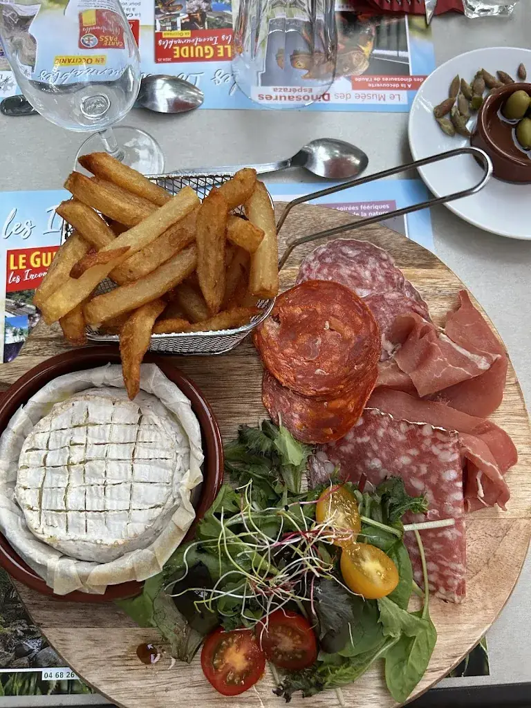 Stéphanie Samson_L'air du temps_Azille_review