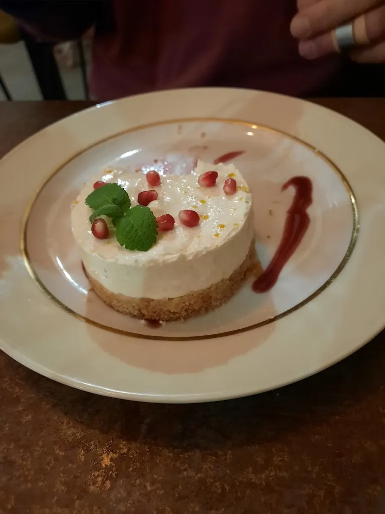 Julie Warburton_Le Spot_Redorte_review