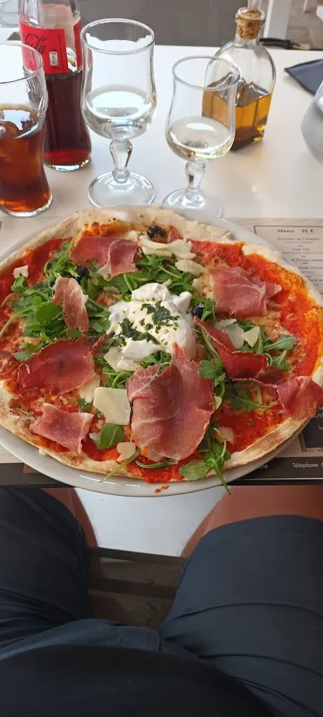 Jesper F_La Péniche_Homps_review