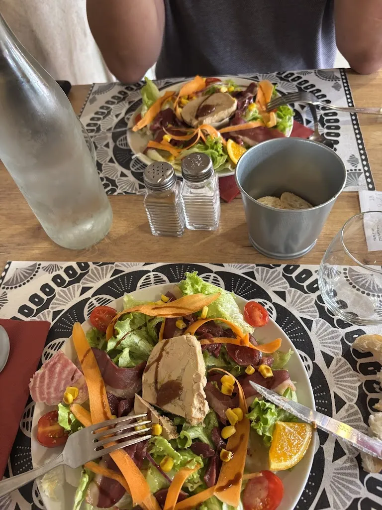 Linda_The Artist Table Auterive_Auterive_review