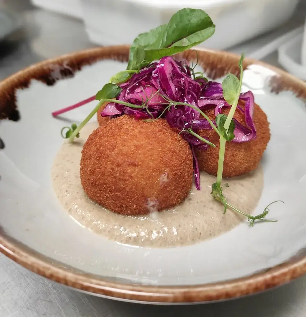 Beurre Noisette, LUCENAY, BEAUJOLAIS_Lucenay_slider_image_2