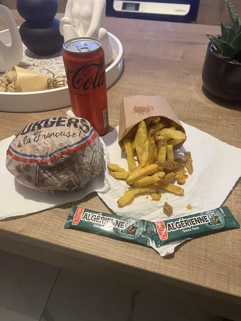 Carla Alves_WONDER Burgers & Fried Chicken_Auterive_review