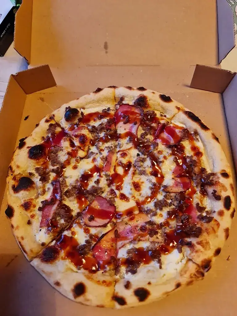 Céline GOBERT_Crusty Pizza_Auterive_recensione