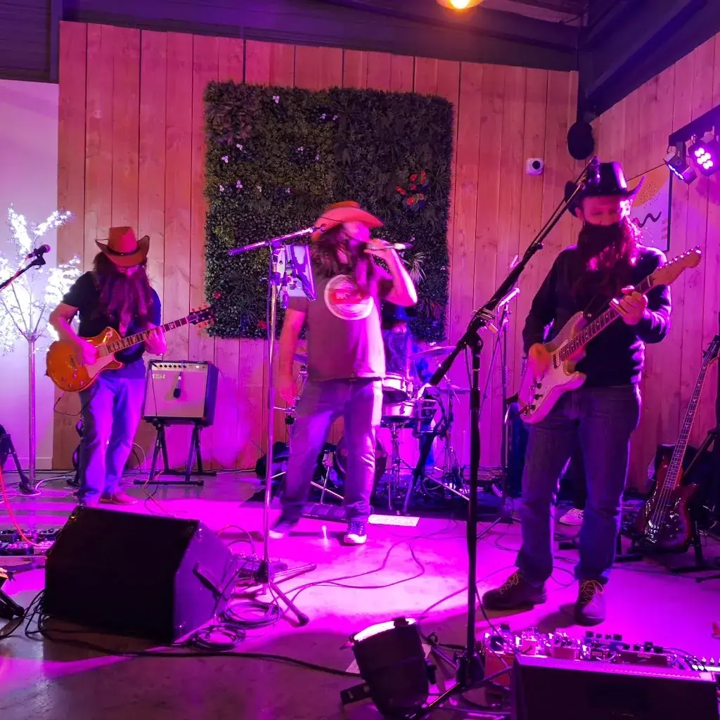 Flo Angelaud_Chopes & Potes_Auterive_review