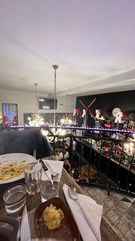 Stephanie Forde_Le Comptoir des Négociants_Ax-les-Thermes_review