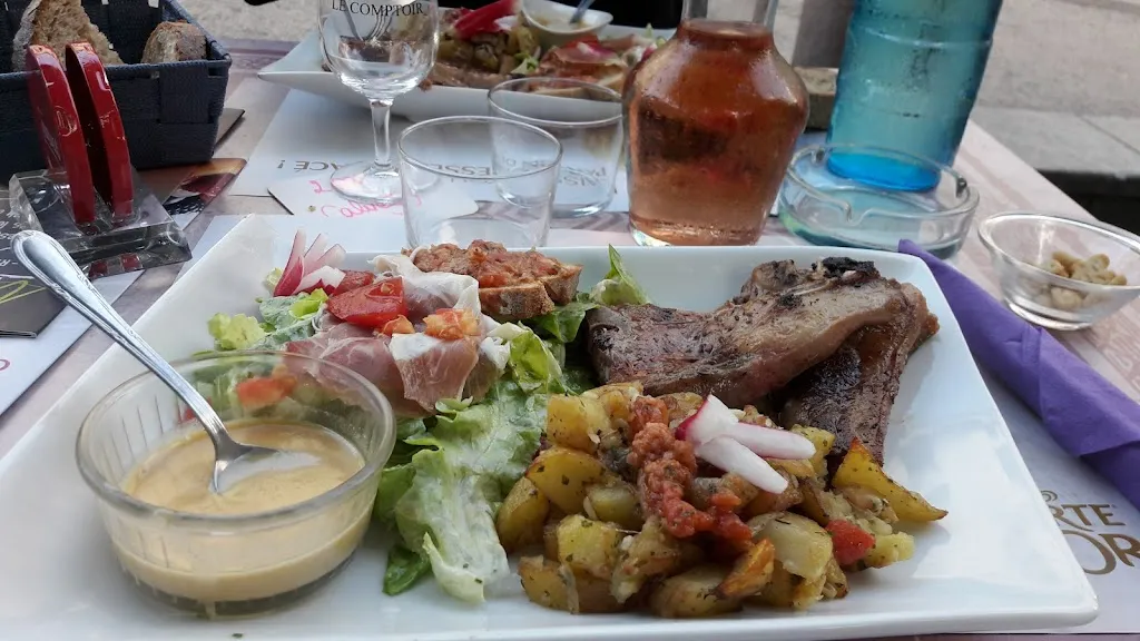 Le Comptoir des Négociants_Ax-les-Thermes_slider_image_3