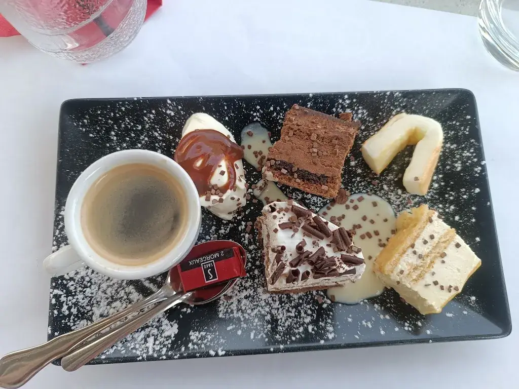 ambre Pinedon_La Fourchette_Teil_review