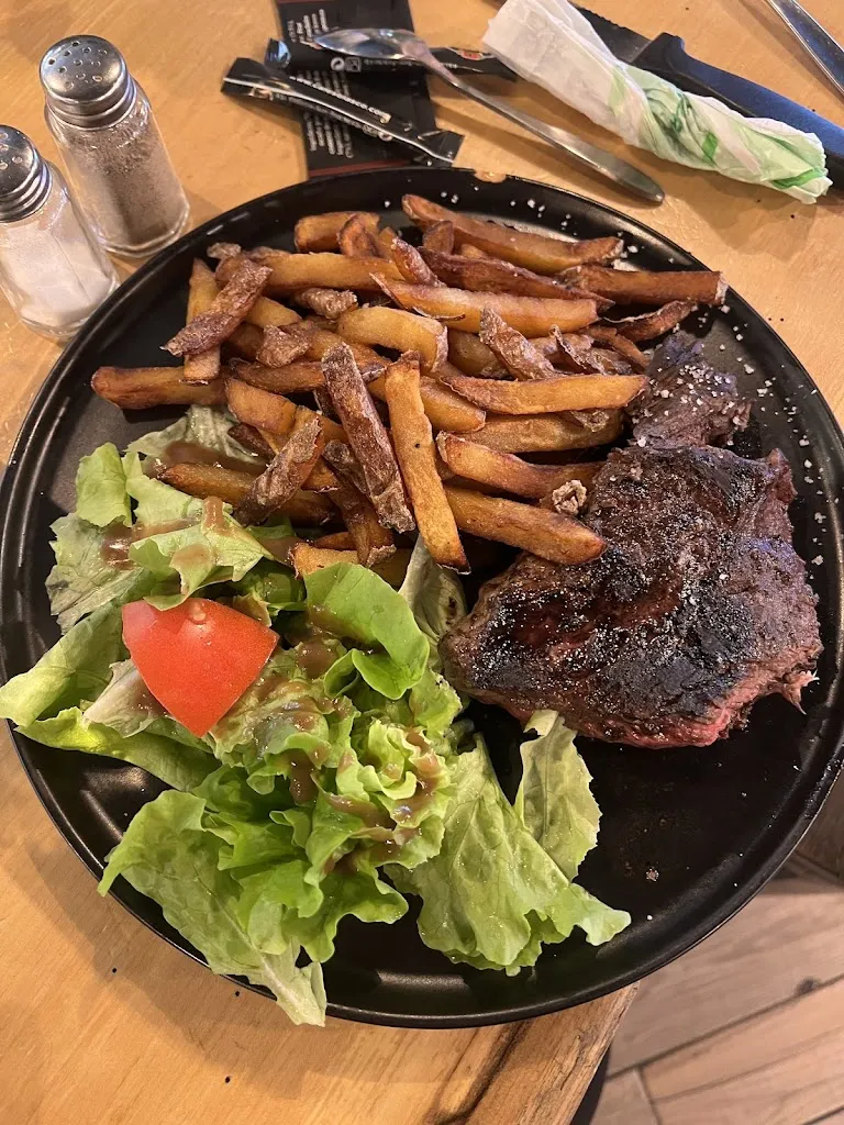 Aly Peacs_La Cave_Ax-les-Thermes_review