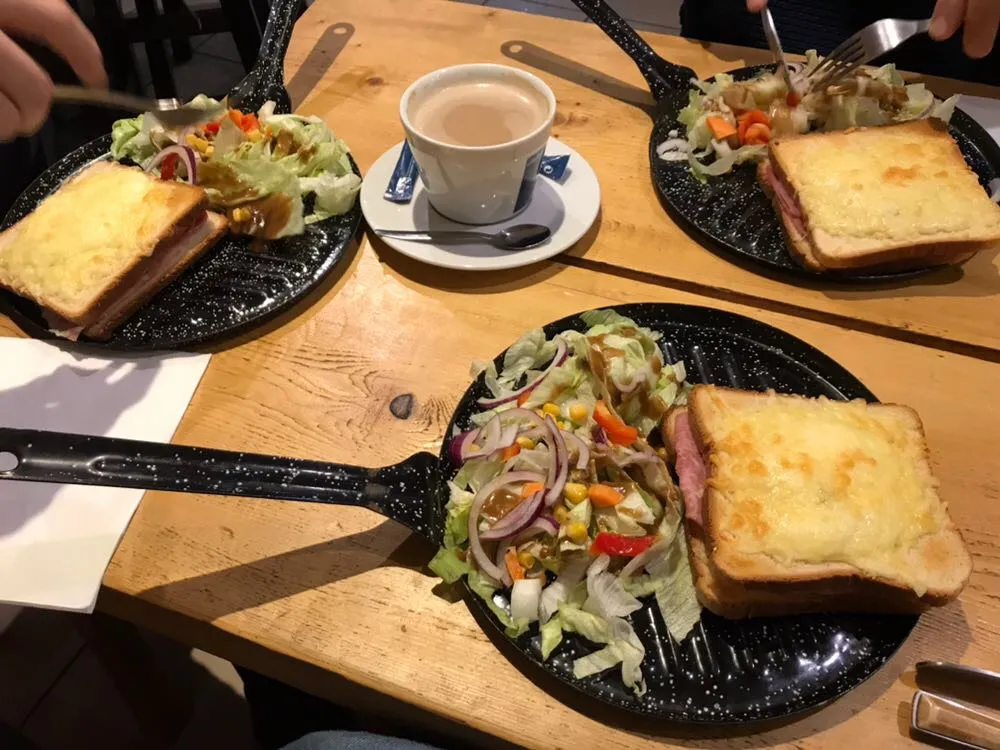 Ross Daniel Jon Murray_La Cave_Ax-les-Thermes_review