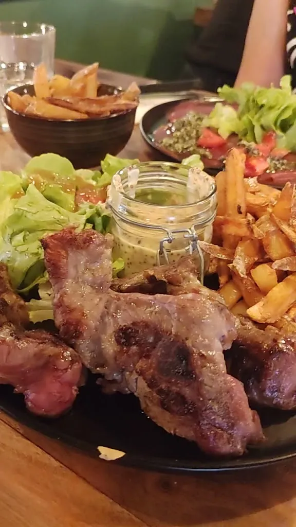 La Cave_Ax-les-Thermes_slider_image_2