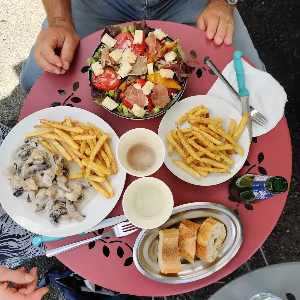 La table du sud_Ax-les-Thermes_slider_image_2