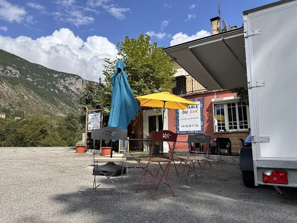 La table du sud_Ax-les-Thermes_slider_image_3