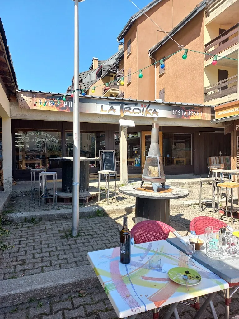 La Troïka_Ax-les-Thermes_slider_image_2