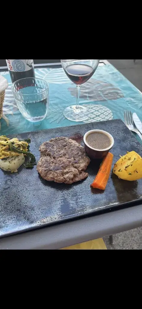 Annabelle_L'Allée fleurie_Bagnères-de-Bigorre_review