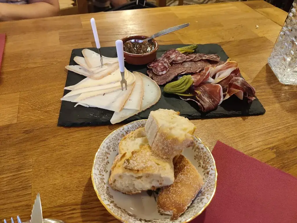 Nils Scherbeyn_La Courte Échelle_Bagnères-de-Bigorre_review