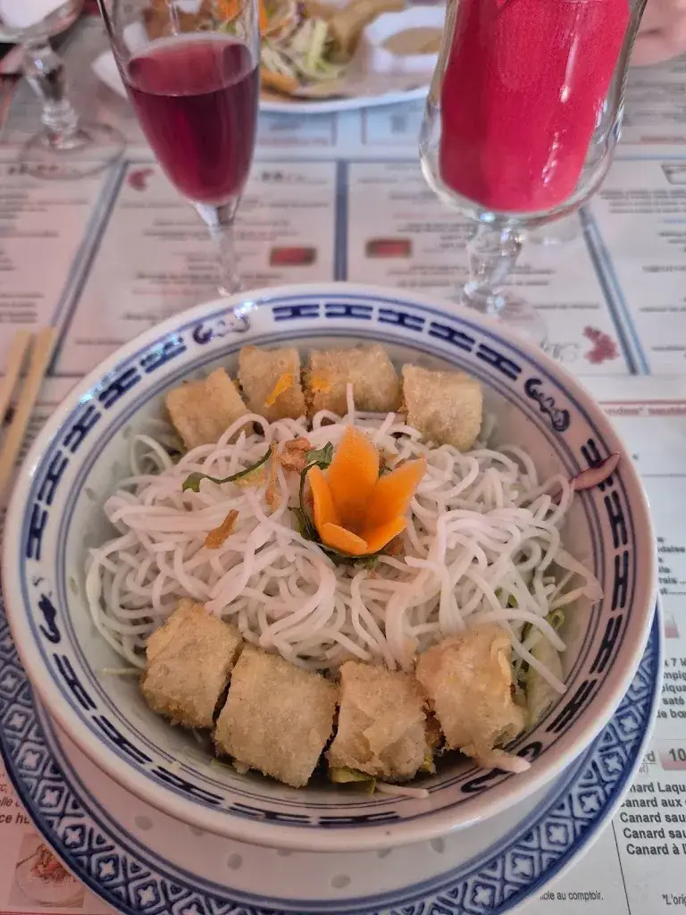 Ana Is_Escale d'Asie_Bagnères-de-Bigorre_recensione