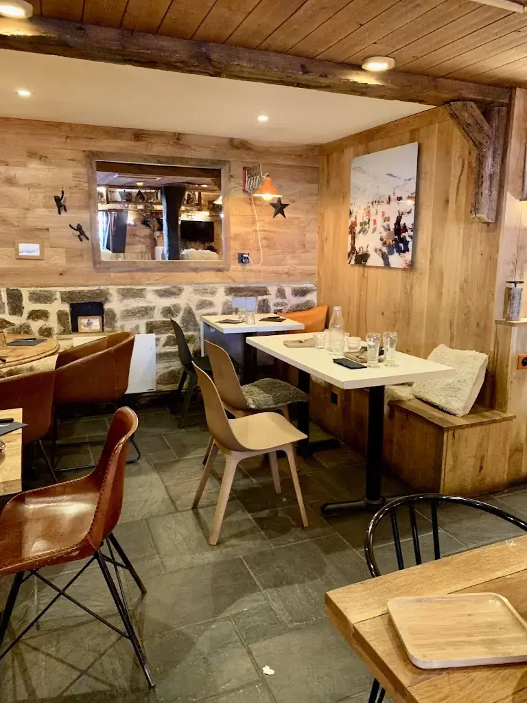 Le Schuss restaurant in Bagnères-de-Bigorre