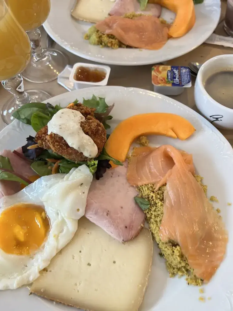 Gabin Chvcy_Le Café Des Thermes_Bagnères-de-Bigorre_recensione