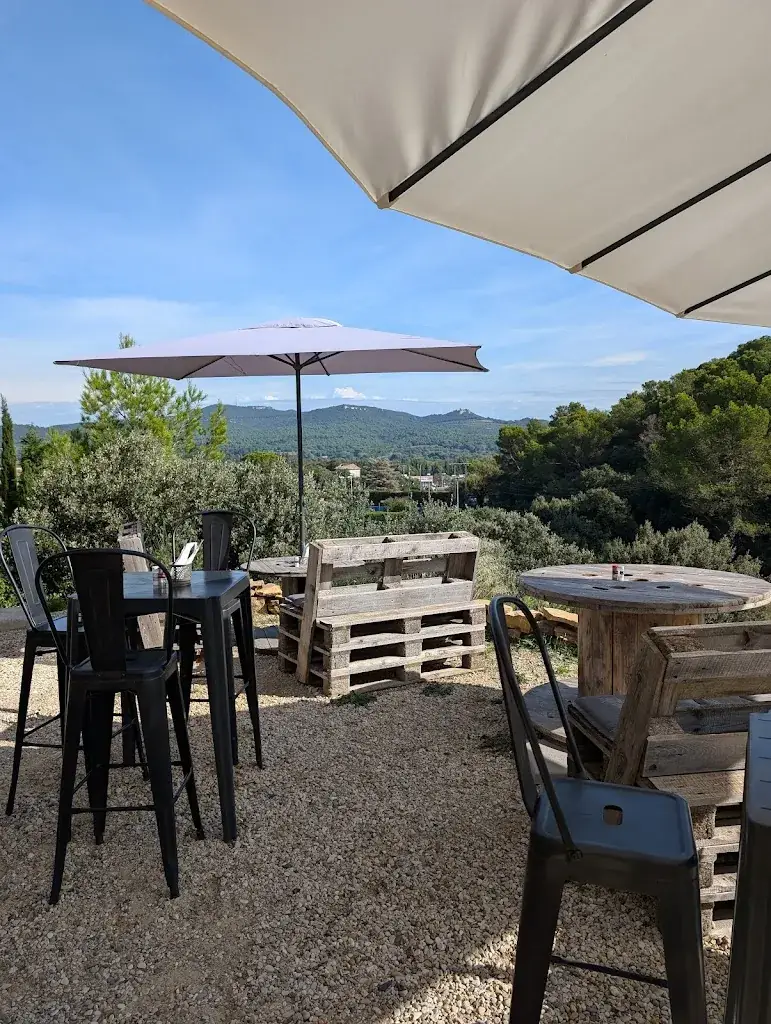 C'est dans la boîte restaurant in Bagnols-sur-Cèze