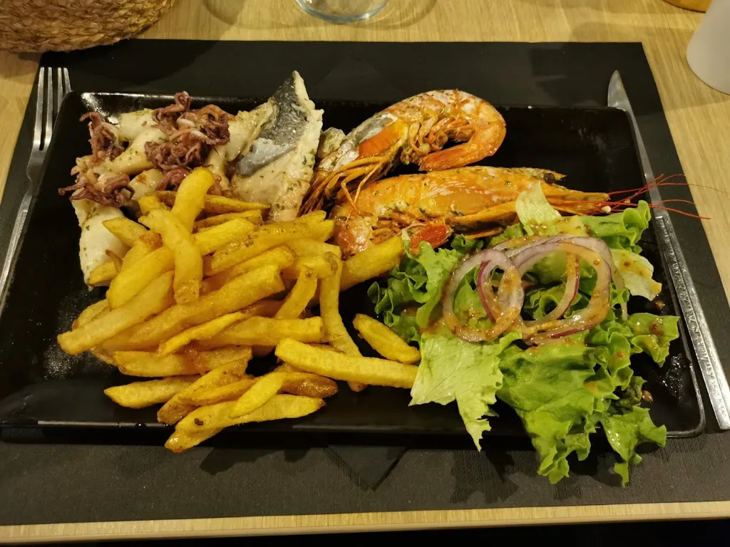 Wan Zhen Lee_L'Escale_Bagnères-de-Luchon_review