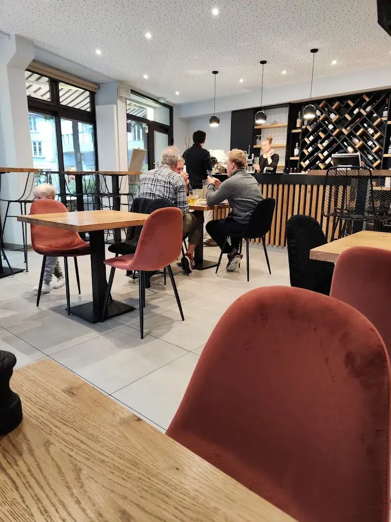 Au Petit Glou restaurant in Bagnères-de-Luchon