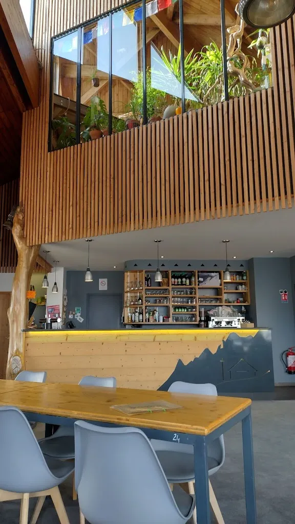 Robert Ward_Chapel_Saint-Aventin_recensione