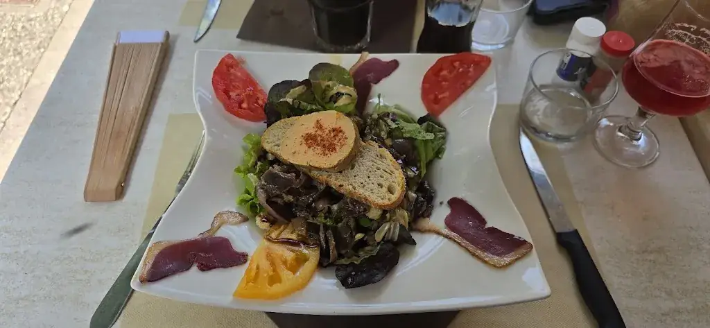 carine menvielle_Café de la Paix_Bagnères-de-Luchon_review