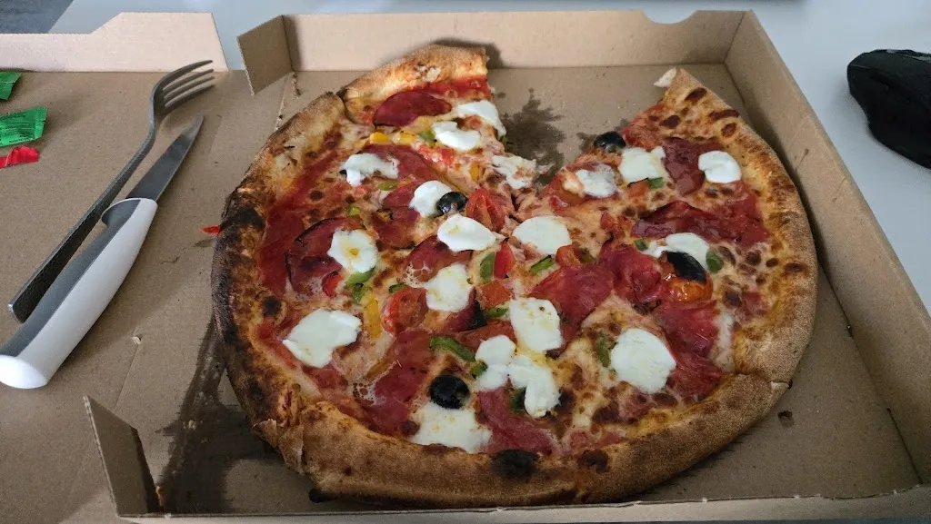 Tristan Veyron-churlet_Pizza 43_Lentilly_review