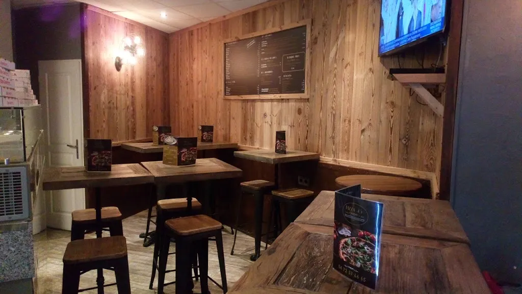 Pizza 43 restaurant in Lentilly