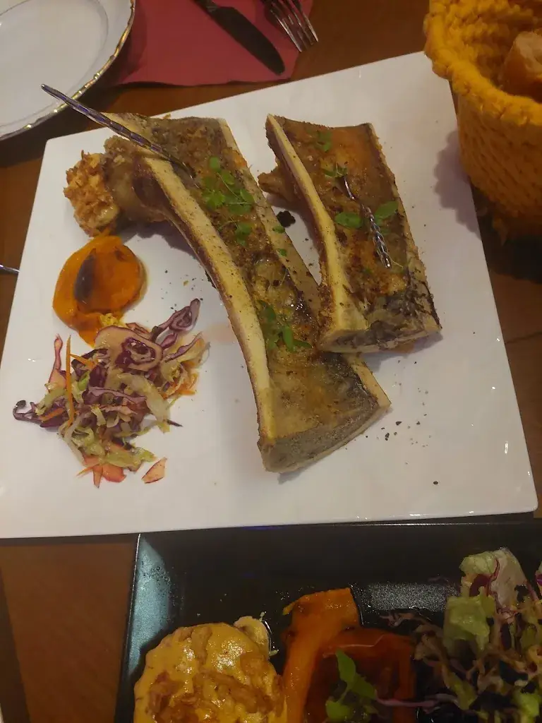 Manny Edmonds_Y en aura pas pour tout le monde_Saint-Génis-des-Fontaines_review