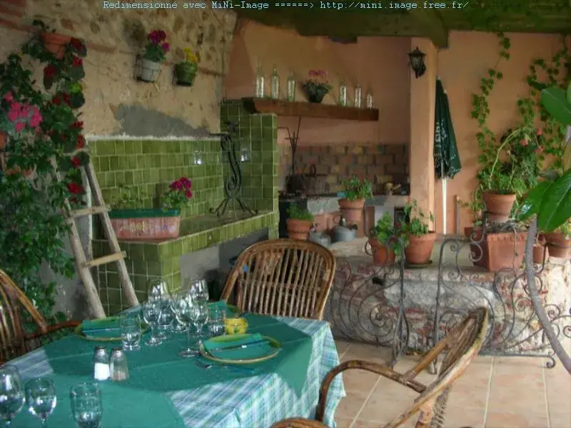 Domaine de Nidolères  restaurant in Tresserre