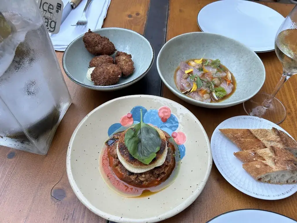 Fatih K_Les 9 Caves_Banyuls-sur-Mer_recensione