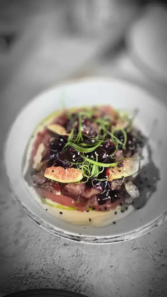 Victoria Pinzaru_LA CABANA D'ARNO_Banyuls-sur-Mer_review