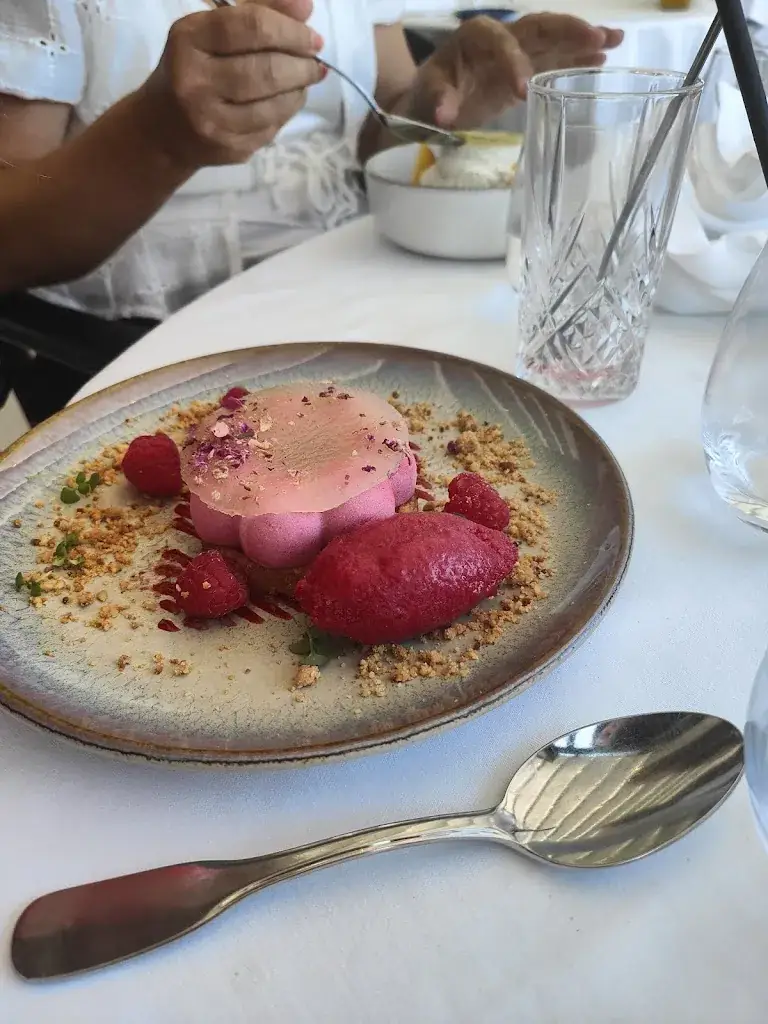 Sonia Benmouffok_La Littorine_Banyuls-sur-Mer_review