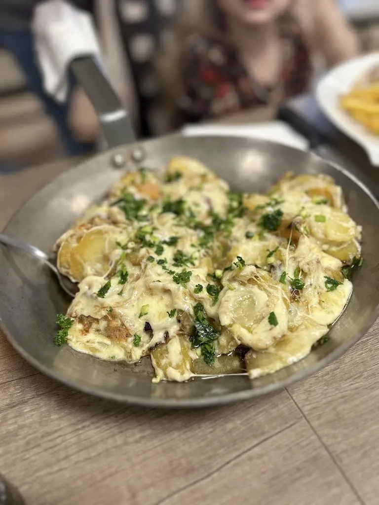 Jen Sarah_RESTAURANT LA MAISON JAUNE LES ANCIZES_Ancizes-Comps_recensione