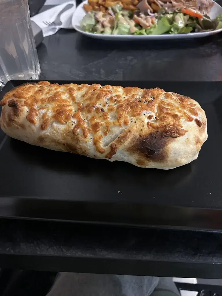 Beverly Valente_Le Selena_Ancizes-Comps_review