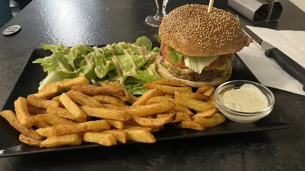 Johan Iochem_Le Selena_Ancizes-Comps_review