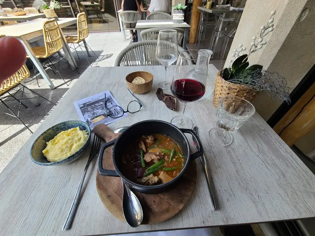 Chris Luckett_Restaurant Le Carré des Saveurs_Barjac_review