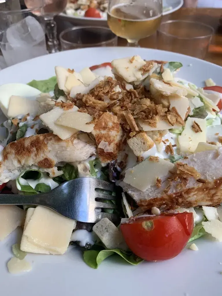 Patio 39_Barjac_slider_image_3